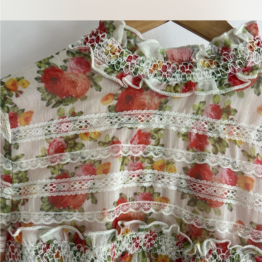 Floral Lace Ruffle Top - Multicolor - Picture 2 of 5